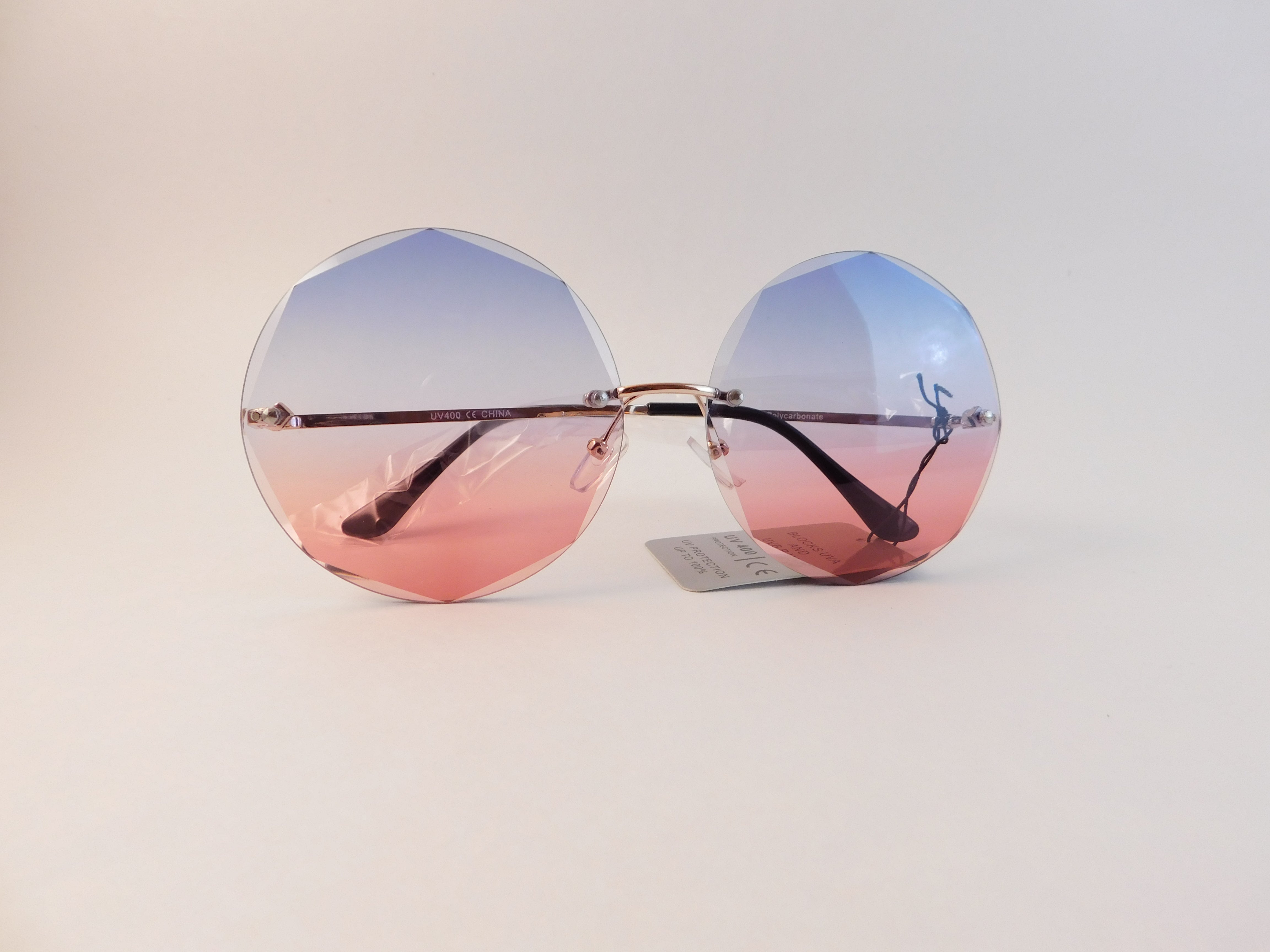 Round Stylish Sunglasses in Multiple Colors